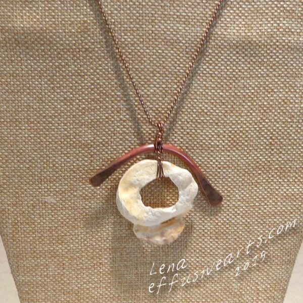 PHLN-0125 Sea Shell & Copper Pendant