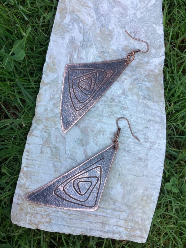EC-0507 B Copper Embossed Triangle Earrings